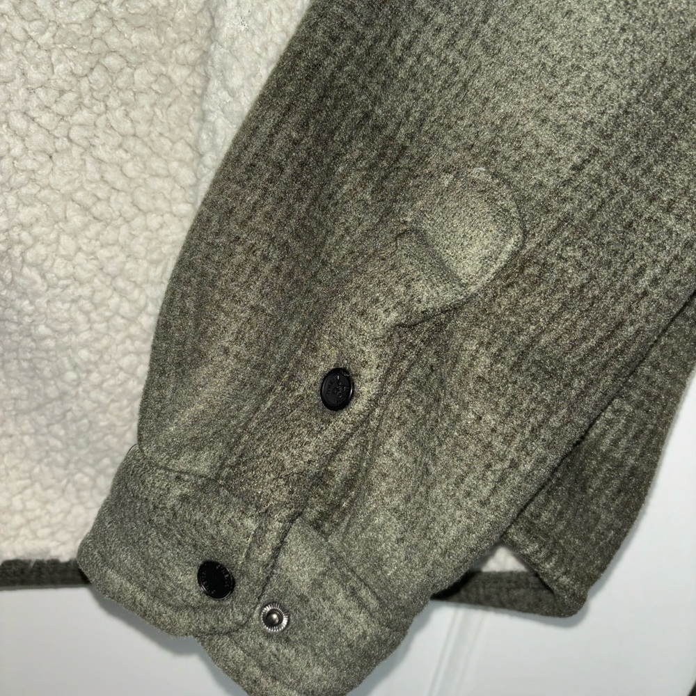 O’Neill olive fleece jacket